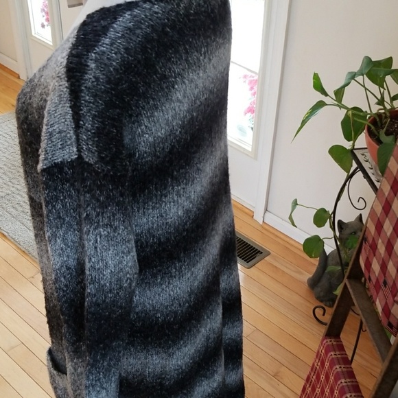 MADDISON 💋 SWEATER - Picture 4 of 8